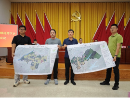 240905送训送图送册下乡,助力田长制走深走实 (7).png