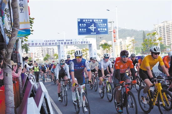 各类文旅体活动“从年头火到年尾”,吸引游客到恩平。 各类文旅体活动“从年头火到年尾”,吸引游客到恩平。