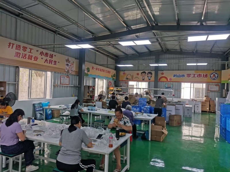 1.鹤山桂林社区零工市场打造手工作坊.jpg